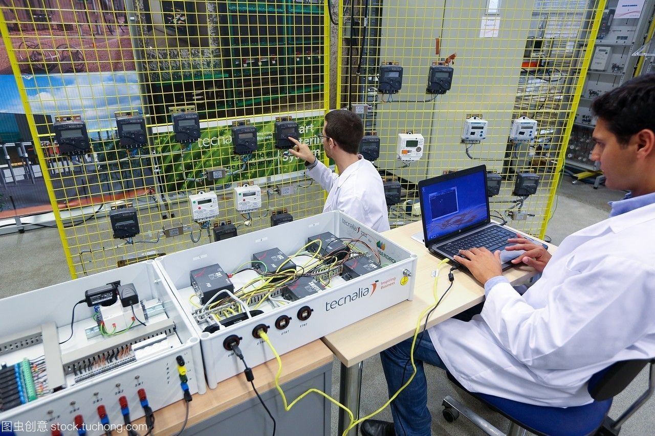 研究人員。電器柜性能計數器。低壓微網絡。用于智能電網和智能電表的測試和證書服務。電力電子設備認證。技術服務行業。tecnaliaresearch&innovationbizkaiabasquecountry,西班牙。